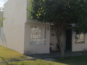 CASA EN ESQUINA EN VENTA ¡A 15 MIN DE CUAUTLA, MORELOS!