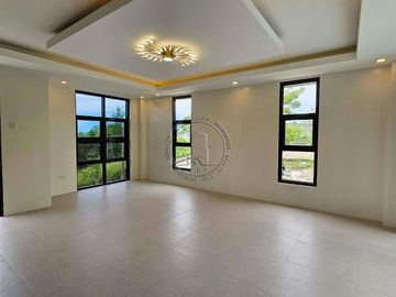Luxurious Modern Home for Sale in Cebu Royal Estates, Consolacion, Cebu, Philippines