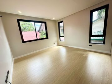 Brand New 4-Bedroom Home in BF Bayanihan, BF Homes, Parañaque
