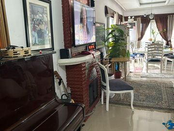 FOR SALE - 2 Two storey houses inside property in Semi-Furnished House and Lot in Tagaytay, Cavite