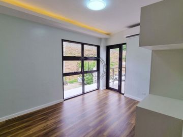 Luxurious Overlooking Home with Swimming Pool in Talisay City, Cebu, Philippines