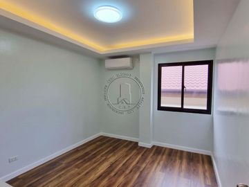 Luxurious Overlooking Home with Swimming Pool in Talisay City, Cebu, Philippines