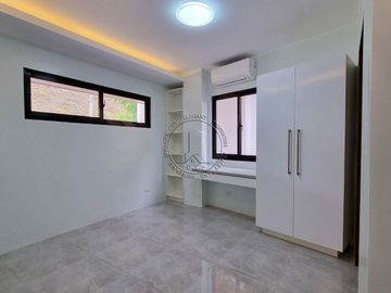 Luxurious Overlooking Home with Swimming Pool in Talisay City, Cebu, Philippines