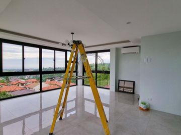 Luxurious Overlooking Home with Swimming Pool in Talisay City, Cebu, Philippines