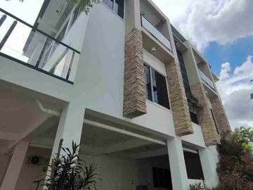 Fairview Village Talisay Cebu 316sqm House and Lot with 3 Carport and 5 Bedrooms