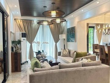 HOUSE WITH POOL AND ELEVATOR FOR SALE IN PORTOFINO HEIGHTS