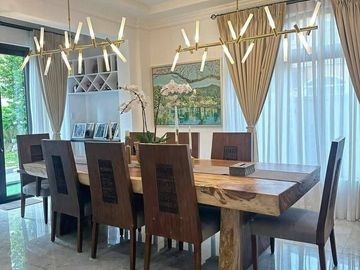 HOUSE WITH POOL AND ELEVATOR FOR SALE IN PORTOFINO HEIGHTS