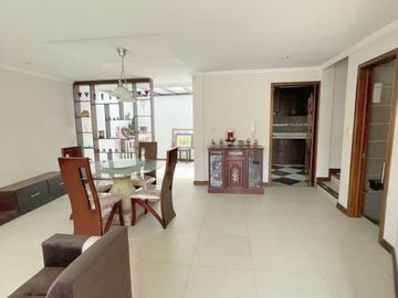 Villa nueva en venta 4 dormitorios, Condominio Privado – Camino viejo a Baños $139.000dlrs.