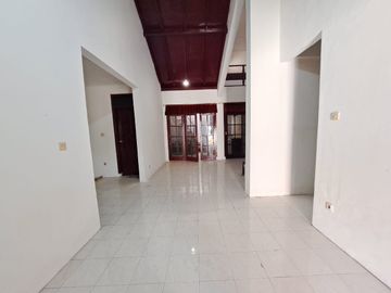 JUAL RUMAH 2 LANTAI SIAP HUNI DALAM KOMPLEK DI PONOROGO ANTAPANI BANDUNG