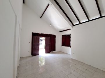 JUAL RUMAH 2 LANTAI SIAP HUNI DALAM KOMPLEK DI PONOROGO ANTAPANI BANDUNG