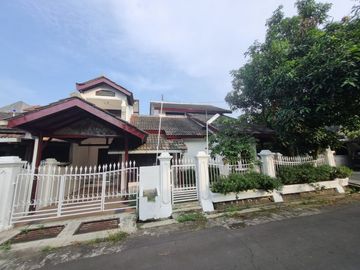 JUAL RUMAH 2 LANTAI SIAP HUNI DALAM KOMPLEK DI PONOROGO ANTAPANI BANDUNG