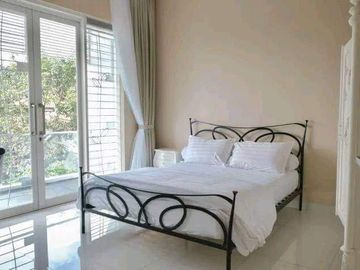 JUAL VILLA MEWAH VIEW MENAWAN DAN KOLAM RENANG DI RESORT DAGO PAKAR, BANDUNG UTARA