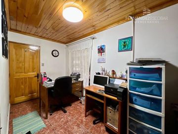 LLAYLLAY - SE VENDE PARCELA CON CASA Y GALPON