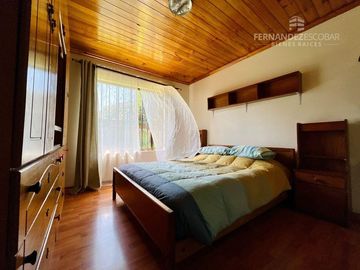 LLAYLLAY - SE VENDE PARCELA CON CASA Y GALPON