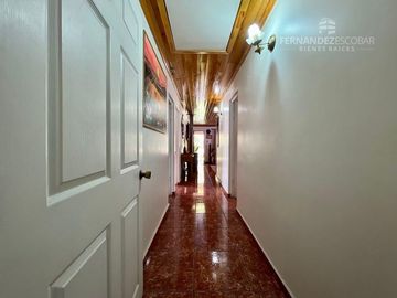 LLAYLLAY - SE VENDE PARCELA CON CASA Y GALPON