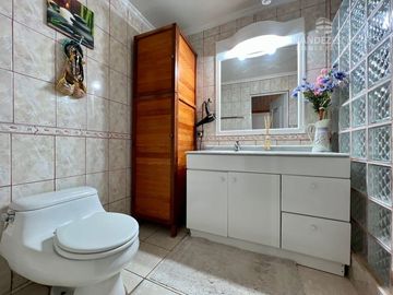 LLAYLLAY - SE VENDE PARCELA CON CASA Y GALPON