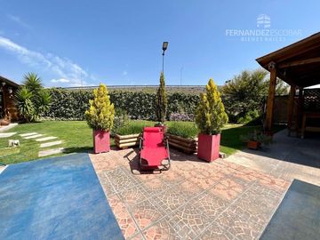 LLAYLLAY - SE VENDE PARCELA CON CASA Y GALPON