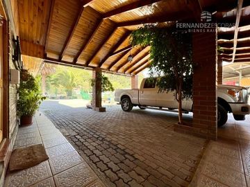 LLAYLLAY - SE VENDE PARCELA CON CASA Y GALPON