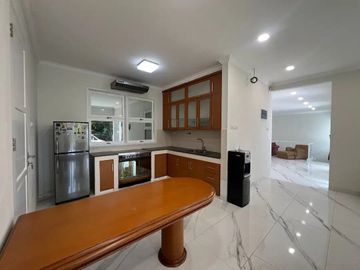 JUAL RUMAH MODERN MINIMALIS TERAWAT VIEW KOTA BANDUNG DI RESORT DAGO PAKAR BANDUNG