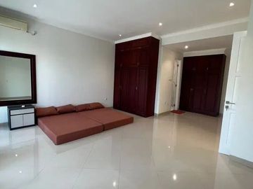 JUAL RUMAH MODERN MINIMALIS TERAWAT VIEW KOTA BANDUNG DI RESORT DAGO PAKAR BANDUNG
