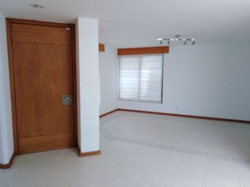 SE ESCUCHAN OFERTAS VENTA Casa con ALBERCA en Real de Juriquilla Querétaro