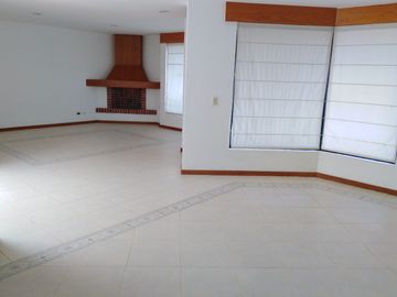 SE ESCUCHAN OFERTAS VENTA Casa con ALBERCA en Real de Juriquilla Querétaro