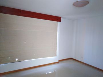 SE ESCUCHAN OFERTAS VENTA Casa con ALBERCA en Real de Juriquilla Querétaro