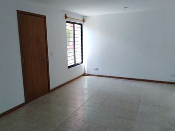 SE ESCUCHAN OFERTAS VENTA Casa con ALBERCA en Real de Juriquilla Querétaro