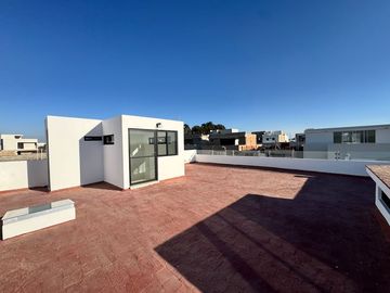 Casa nueva en coto, Valle Imperial, Zapopan