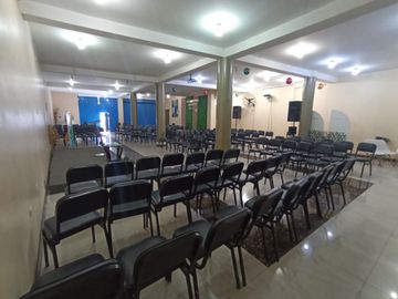 Se Alquila Amplio Local Comercial En Primer Piso