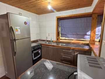 Complejo de cabañas turístico orilla pavimento camino termas de Chillan