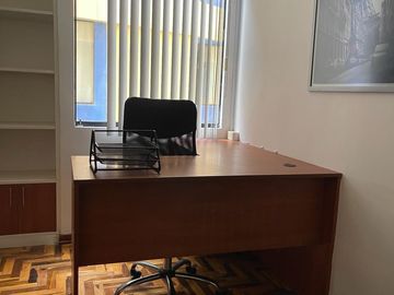 ALQUILER DE OFICINA AMOBLADA EN CENTRO DE CHICLAYO