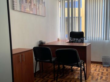 ALQUILER DE OFICINA AMOBLADA EN CENTRO DE CHICLAYO