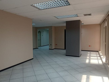 Oficinas en venta en la 9 de octubre, centro de guayaquil