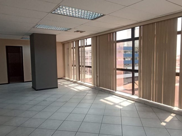 Oficinas en venta en la 9 de octubre, centro de guayaquil