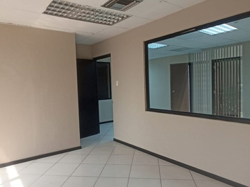 Oficinas en venta en la 9 de octubre, centro de guayaquil