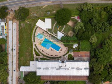 Vendemos hermoso apartamento en conjunto Club House enRicaurte Cundinamarca - Colombia.