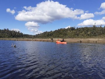 Oportunidad para los amantes de la pesca y deportes acuáticos, acceso directo al Río, muelle propio, agua (APR), luz