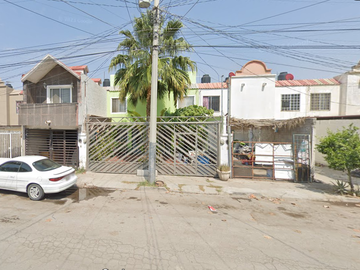 CASA DE RECUPERACIÓN BANCARIA EN CALLE PASEO CANAL DE SAN ANTONIO, COLONIA PEDREGAL DEL VALLE, TORREON, COAHUILA. ¡NO CREDITOS!