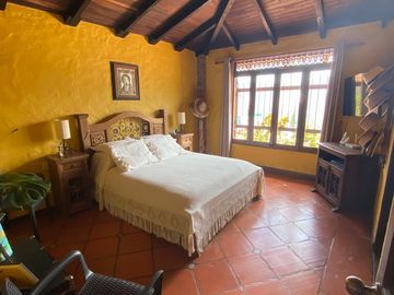 Venta hermosa Casa Finca, Altos de Villa Roca, Copacabana Antioquia.