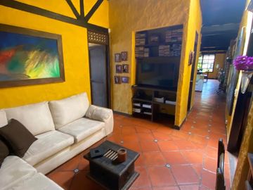 Venta hermosa Casa Finca, Altos de Villa Roca, Copacabana Antioquia.