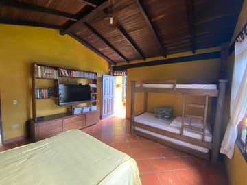 Venta hermosa Casa Finca, Altos de Villa Roca, Copacabana Antioquia.