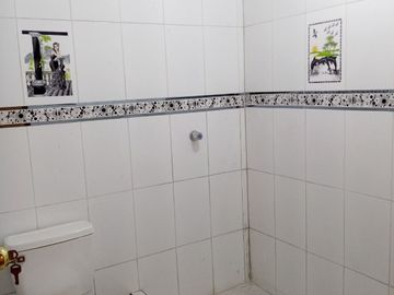 VENTA DE CASA DE DOS PISOS EN ESTRENO CON COCHERA – URB. COOVITIOMAR SANTA ROSA 🏖️✨
