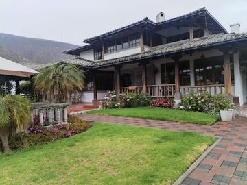 Se Vende Quinta en La Pampa - Mitad del Mundo, Colegio de la Liga, Quito Norte