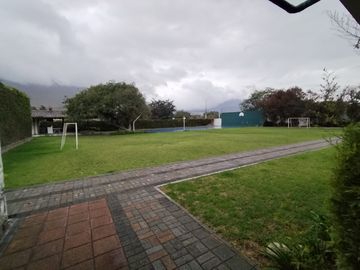 Se Vende Quinta en La Pampa - Mitad del Mundo, Colegio de la Liga, Quito Norte