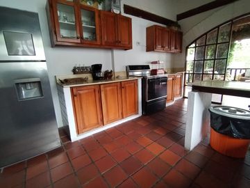 Se Vende Quinta en La Pampa - Mitad del Mundo, Colegio de la Liga, Quito Norte