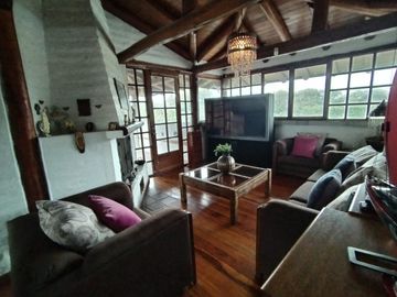 Se Vende Quinta en La Pampa - Mitad del Mundo, Colegio de la Liga, Quito Norte