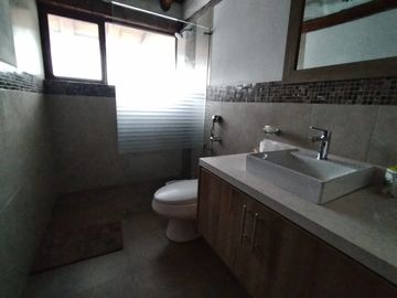 Se Vende Quinta en La Pampa - Mitad del Mundo, Colegio de la Liga, Quito Norte