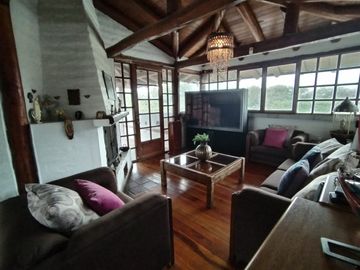 Se Vende Quinta en La Pampa - Mitad del Mundo, Colegio de la Liga, Quito Norte