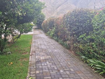 Se Vende Quinta en La Pampa - Mitad del Mundo, Colegio de la Liga, Quito Norte